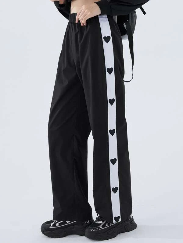 DAZY Heart Print Contrast Side Seam Pants