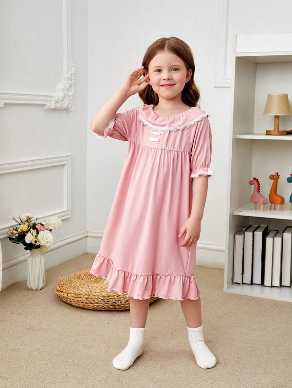 SHEIN Kids EVRYDAY Toddler Girls Contrast Lace Ruffle Trim Flounce Sleeve Sleep Dress