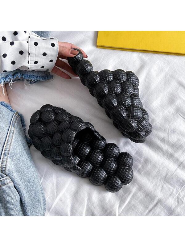 Men Textured Hollow Out Bubble Clogs, Black Outdoor EVA Vent Clogs