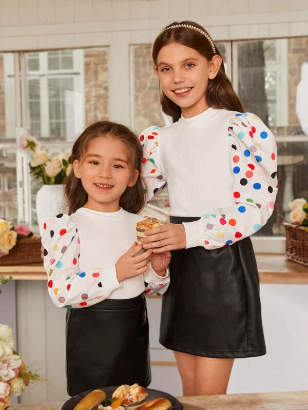 SHEIN Toddler Girls 1pc Polka Dot Puff Sleeve Tee & 1pc PU Leather Skirt