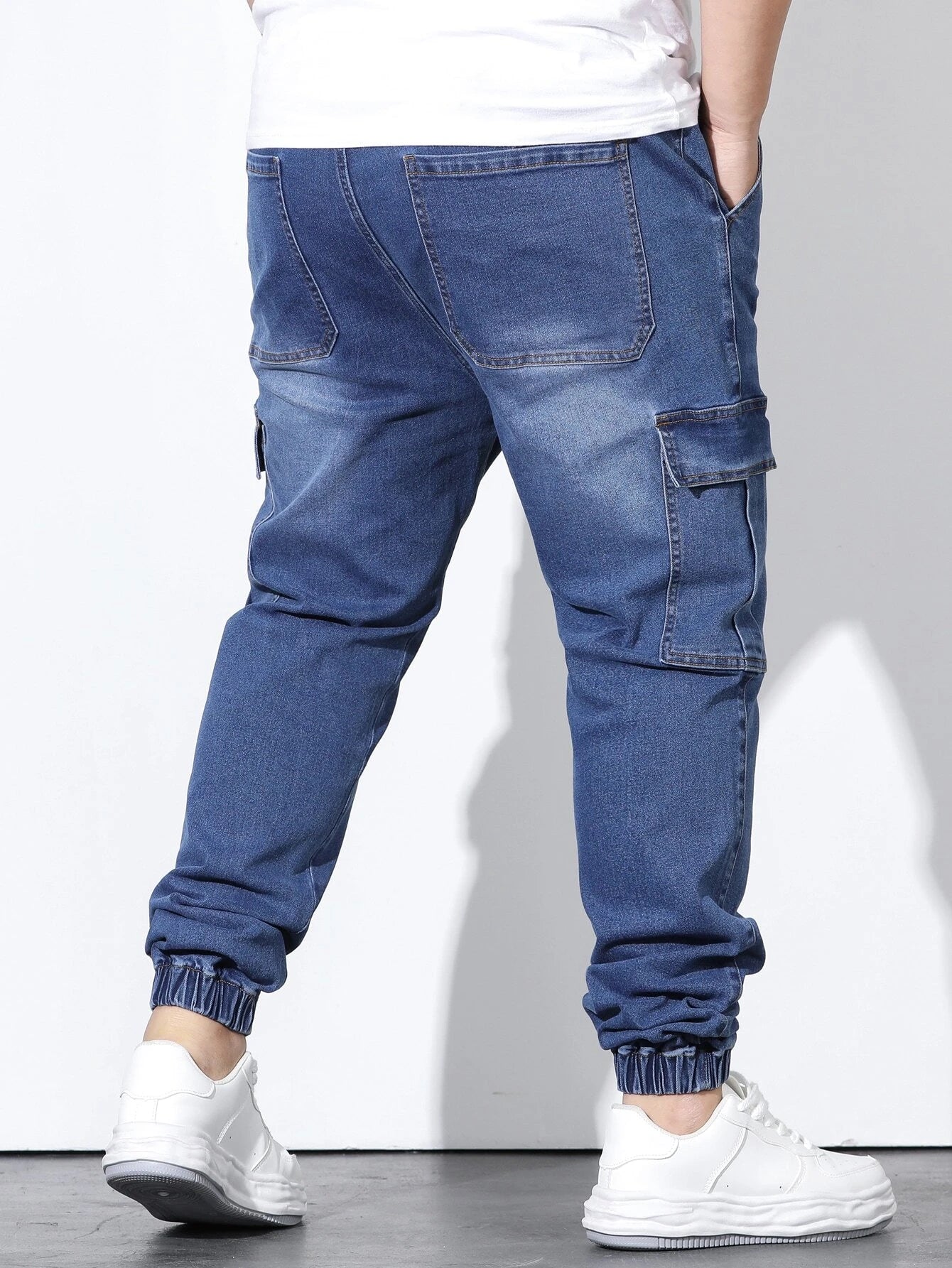 Extended Sizes Men Bleach Wash Drawstring Waist Cargo Jeans