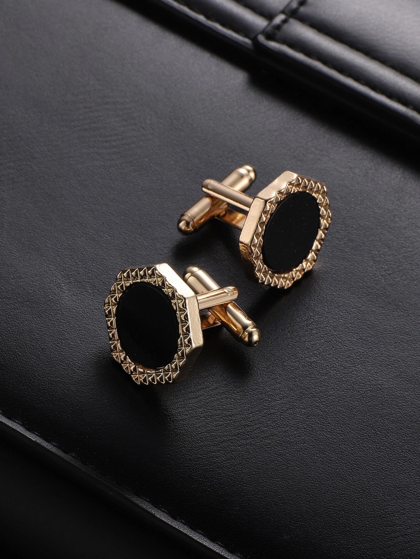 Men Two Tone Geometric Decor Cufflink