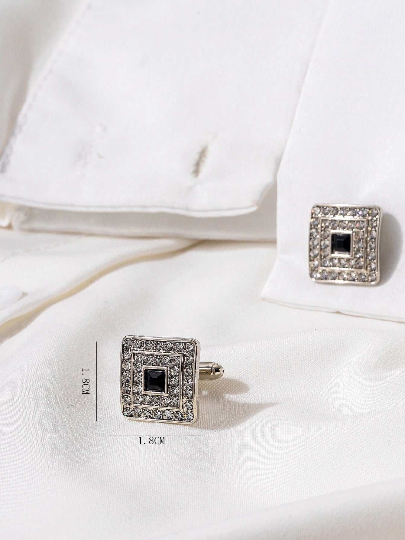 1pair Glamorous Stainless Steel Rhinestone Decor Cufflinks For Men For Daily Decoration