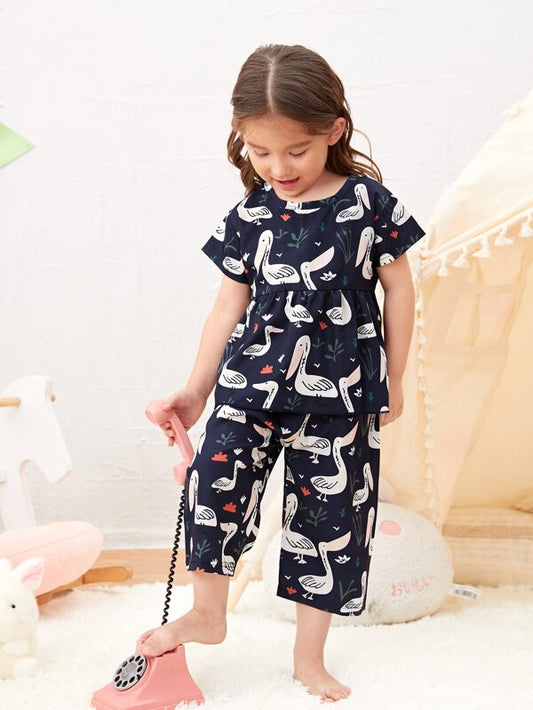 SHEIN Kids QTFun Toddler Girls Swan & Plants Print Ruffle Hem PJ Set