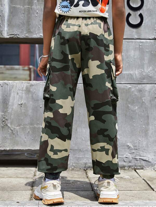 SHEIN Boys Camo Print Flap Pocket Side Drawstring Waist Cargo Pants