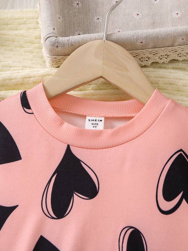 Young Girl Heart Print Drop Shoulder Sweatshirt