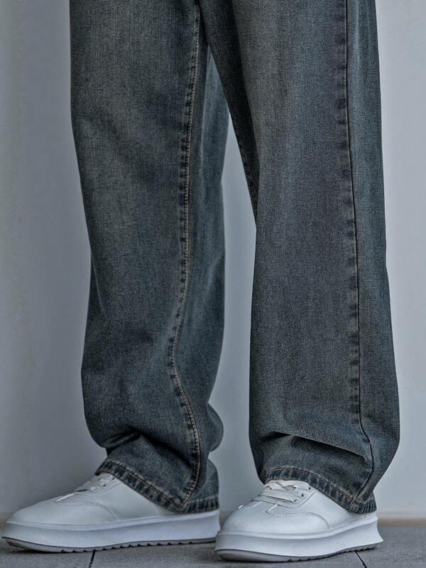 Men Slant Pocket Straight Leg Jeans