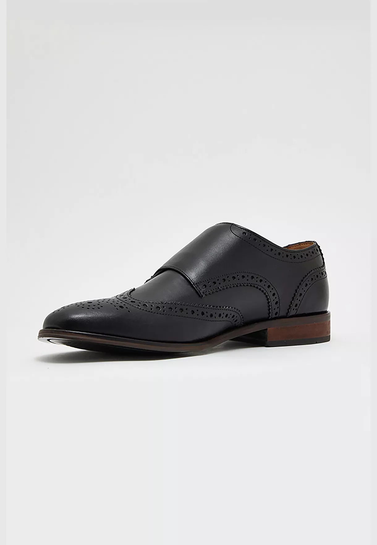 Leather Formal Shoes With Buckle Closure