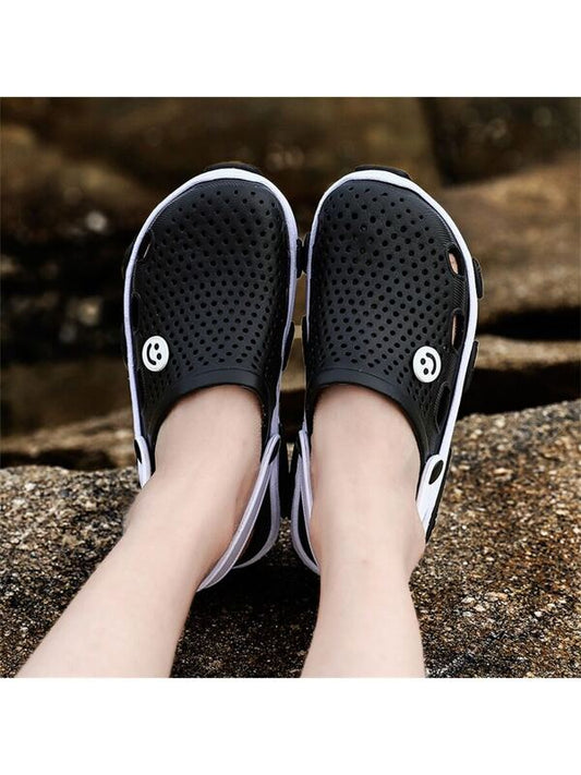 Women's 2023 New Summer Fashionable Breathable Outdoor Slip-resistant Soft & Wear-resistant Holey Shoes, Beach Black & White Sandals And Slippers