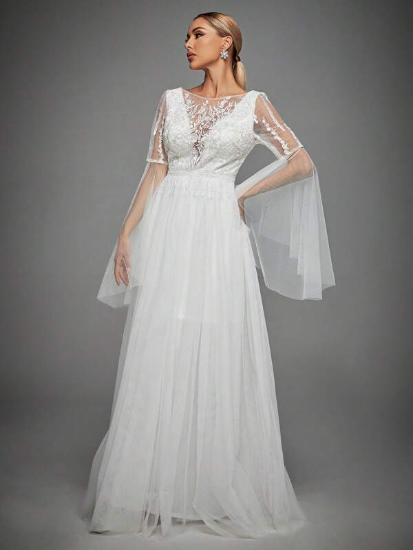 Contrast Embroidery Mesh Bell Sleeve Mesh Wedding Dress