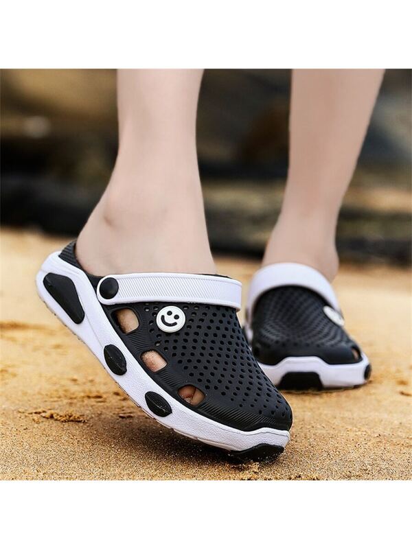 Women's 2023 New Summer Fashionable Breathable Outdoor Slip-resistant Soft & Wear-resistant Holey Shoes, Beach Black & White Sandals And Slippers