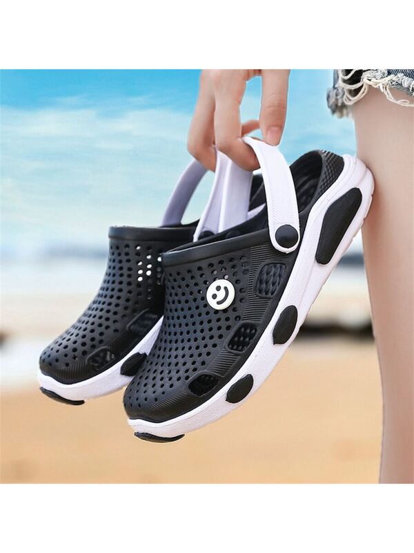 Women's 2023 New Summer Fashionable Breathable Outdoor Slip-resistant Soft & Wear-resistant Holey Shoes, Beach Black & White Sandals And Slippers