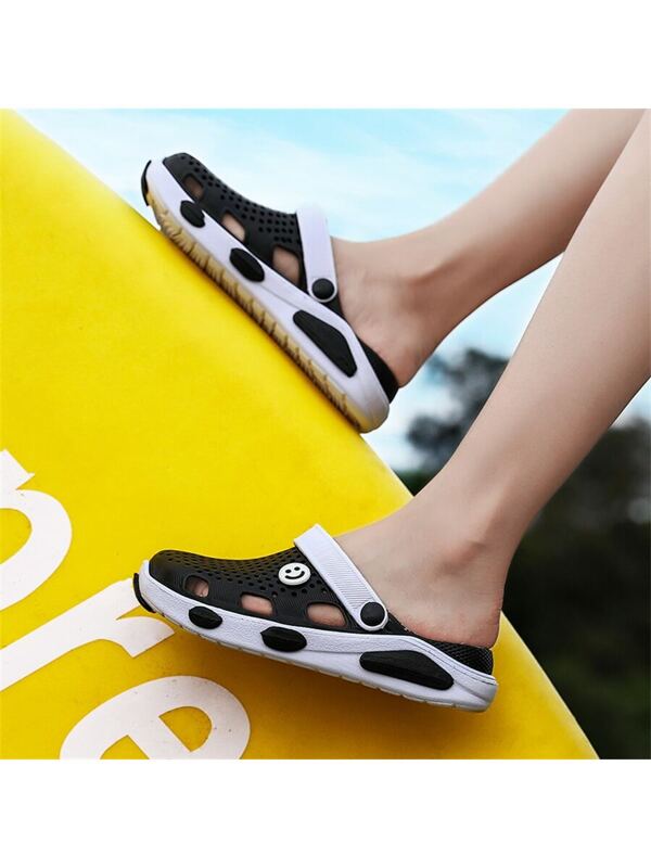 Women's 2023 New Summer Fashionable Breathable Outdoor Slip-resistant Soft & Wear-resistant Holey Shoes, Beach Black & White Sandals And Slippers