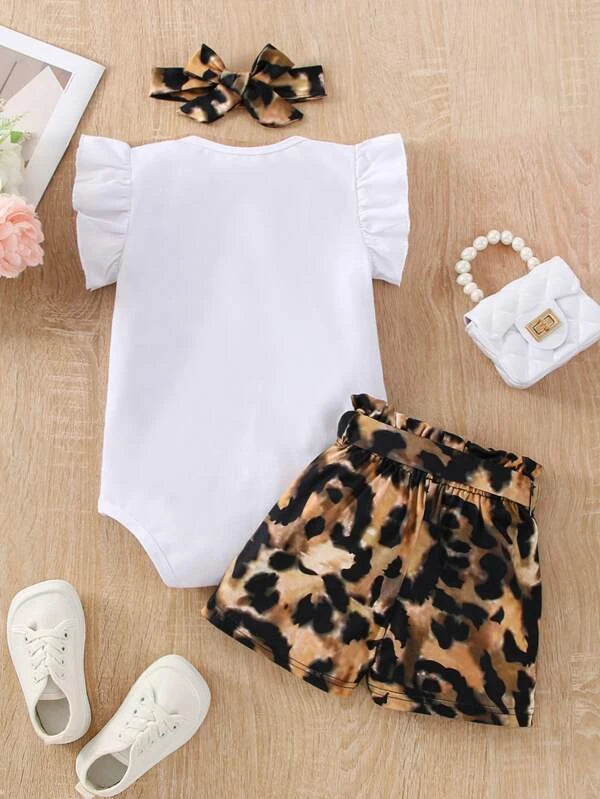 Baby Leopard & Letter Graphic Flutter Sleeve Bodysuit & Paperbag Waist Belted Shorts & Headband