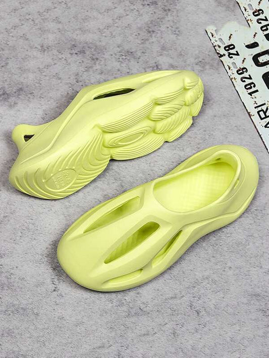 Men Hollow Out Clogs, Fashionable Outdoor EVA Vented Clogs