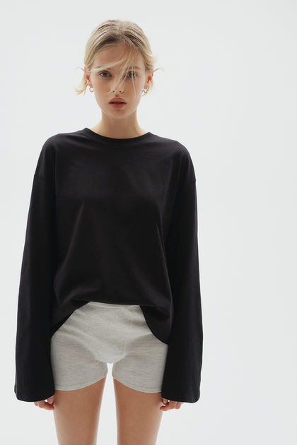 Long-sleeved cotton top