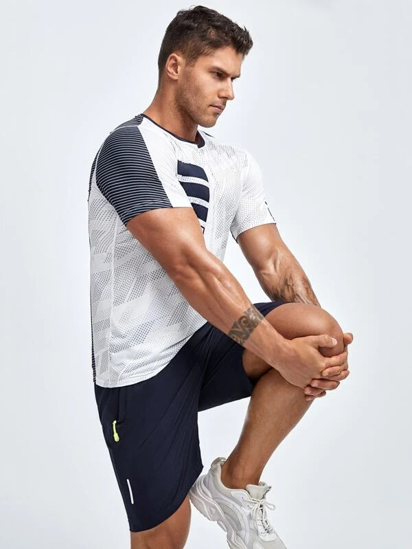 Men Color Block Sports Tee & Sports Shorts