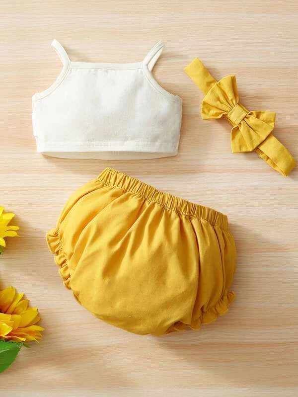 SHEIN Newborn Baby Sunflower Print Cami Top & Shorts & Headband