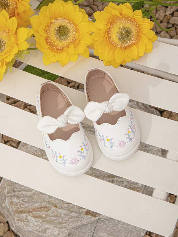 Baby Girls Floral Embroidered Fun Knot Decor Sweet & Cute Flats For Outdoor