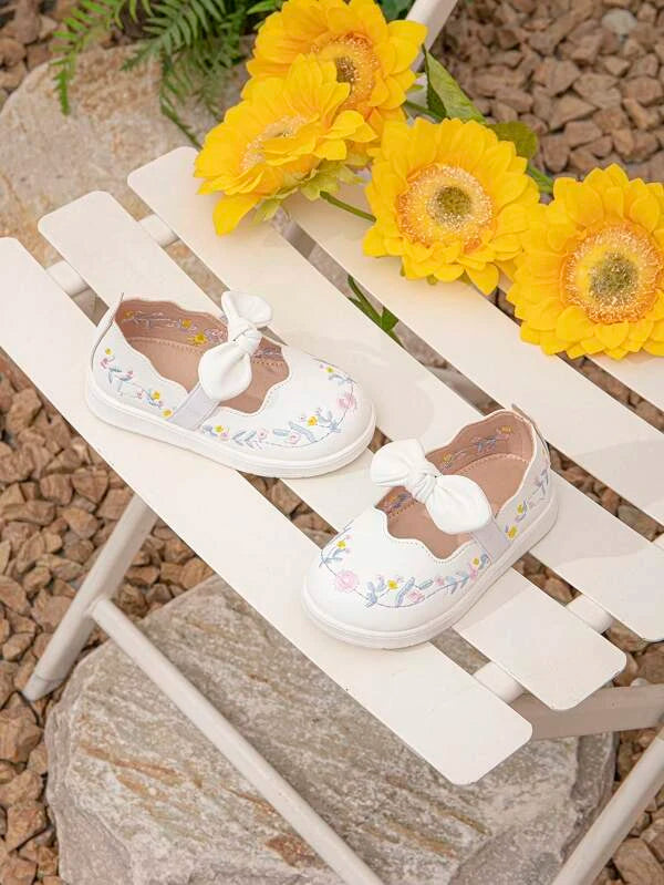 Baby Girls Floral Embroidered Fun Knot Decor Sweet & Cute Flats For Outdoor