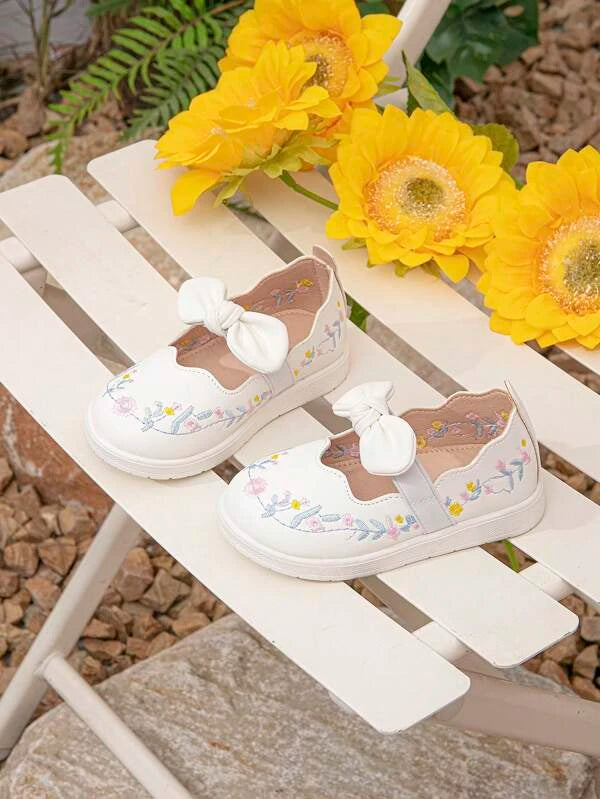 Baby Girls Floral Embroidered Fun Knot Decor Sweet & Cute Flats For Outdoor