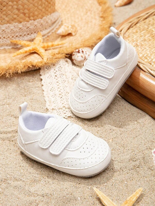 1pair Girls' Classic White Closure Simple Casual Sports Shoes, 0-1 Year Old