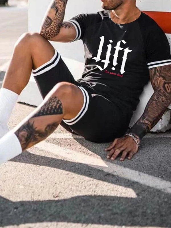 Men Slogan Graphic Striped Trim Sports Tee & Shorts