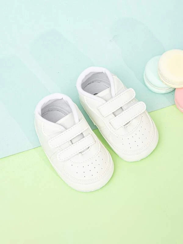 Sporty White Skate Shoes For Baby Boys, Hollow Out Design Hook-and-loop Fastener Sneakers