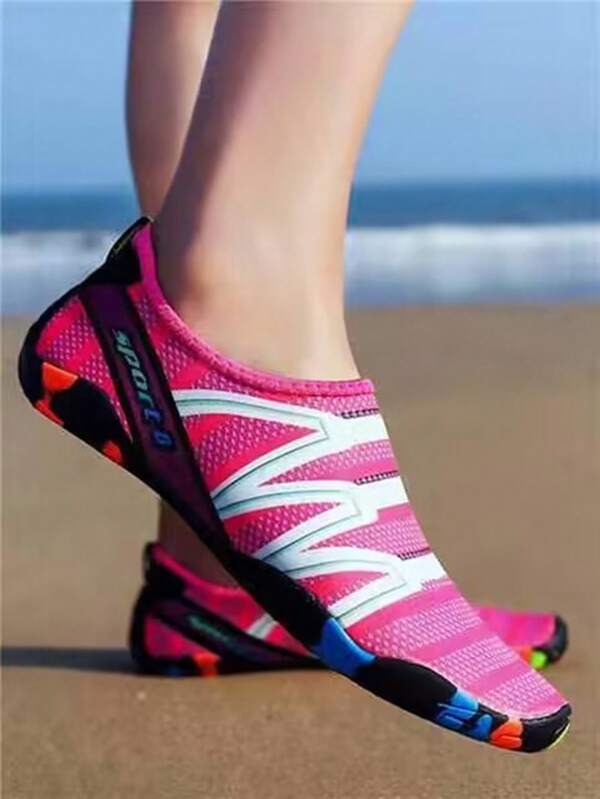 Women Random Striped & Letter Graphic Water Shoes, Sporty Elastane Aqua Socks For Outdoor