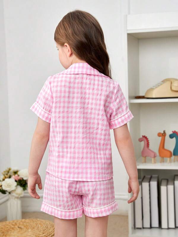 SHEIN Kids EVRYDAY Toddler Girls Gingham Print Pocket Patched PJ Set