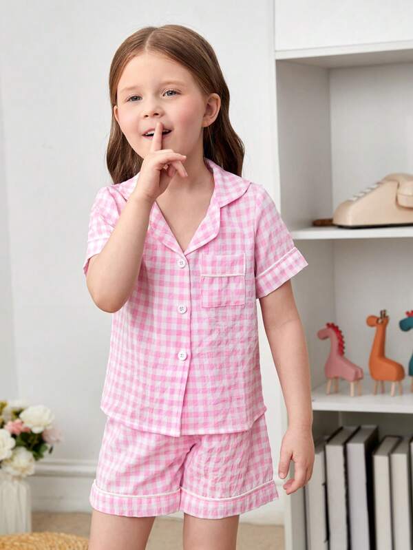 SHEIN Kids EVRYDAY Toddler Girls Gingham Print Pocket Patched PJ Set