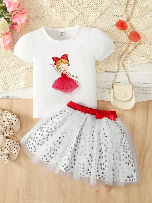 SHEIN Kids EVRYDAY Toddler Girls Figure Graphic Tee & Polka Dot Print Mesh Overlay Skirt