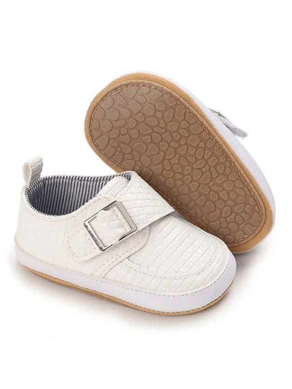 Baby Geometric Embossed Buckle Decor Slip-On Shoes