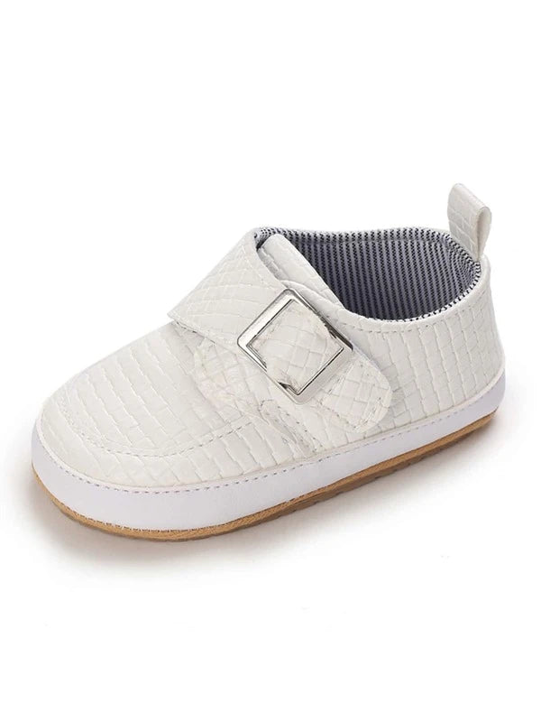 Baby Geometric Embossed Buckle Decor Slip-On Shoes