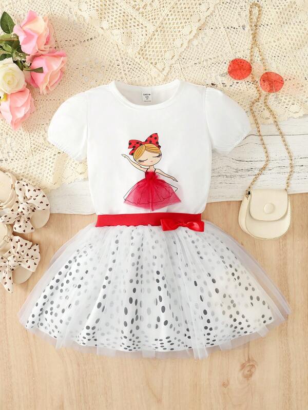 SHEIN Kids EVRYDAY Toddler Girls Figure Graphic Tee & Polka Dot Print Mesh Overlay Skirt