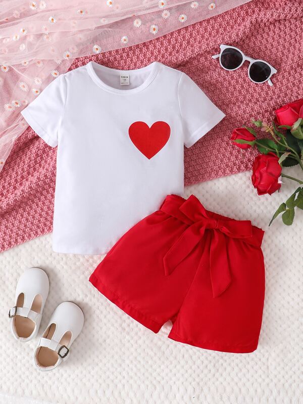 SHEIN Kids EVRYDAY Toddler Girls Heart Print Tee & Belted Shorts