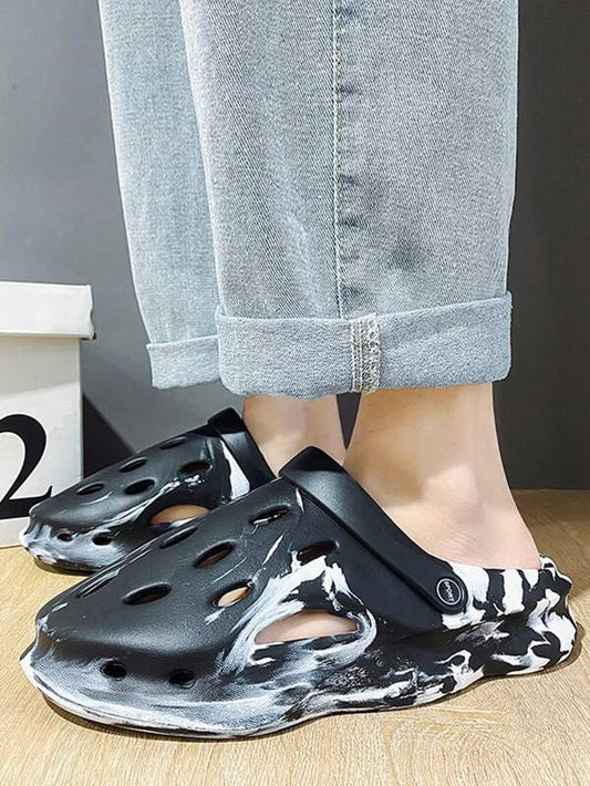 Men Graphic Hollow Out Vented Clogs, EVA Slingback Fashion Clogs