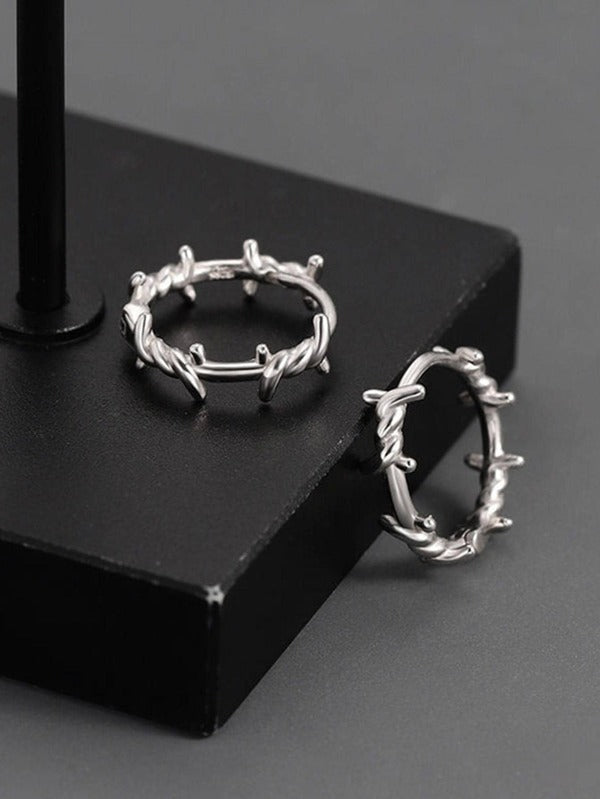 Fashion Thorn Design Hoop Earrings For Men For Daily Decoration