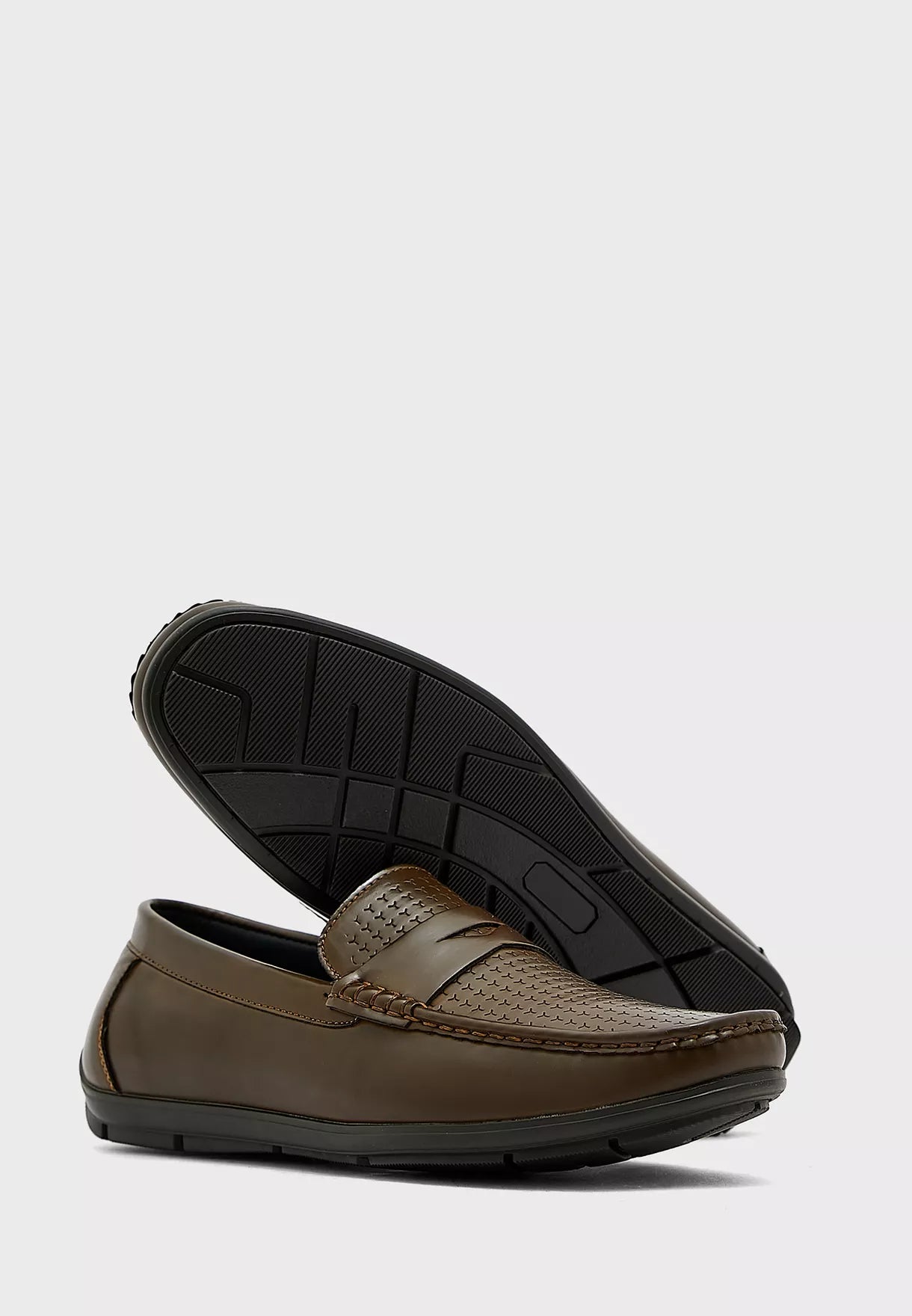 Apron Texture Loafers