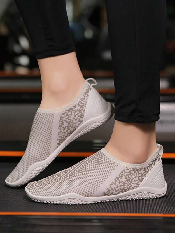 Women Slip On Graphic Creek Shoes, Sporty Outdoor Elastane Water Shoes