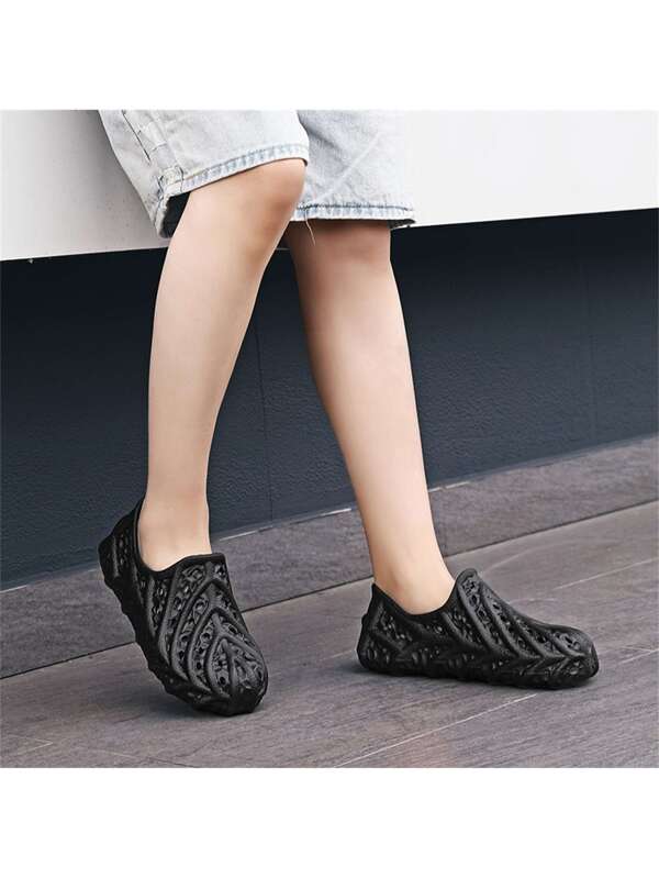 Cool Vented Clogs For Men, Texture Embossed Hollow Out Design EVA Clogs