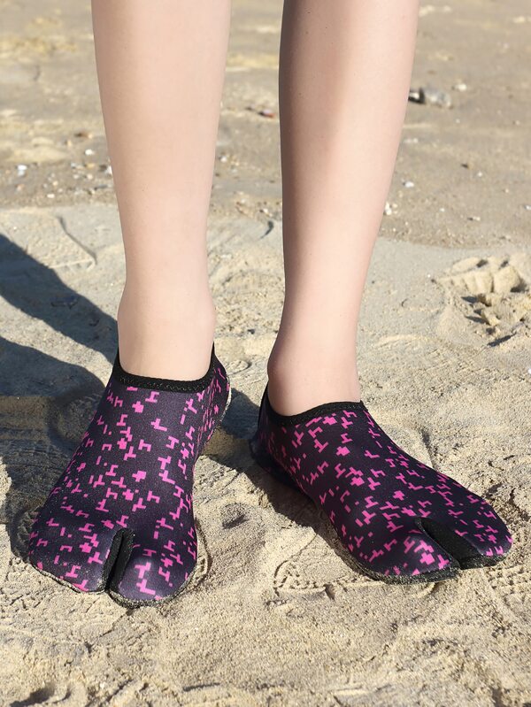 Women Allover Graphic Slip On Water Shoes, Sporty Outdoor Aqua Socks