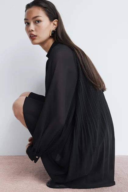 Tie-neck plissé dress