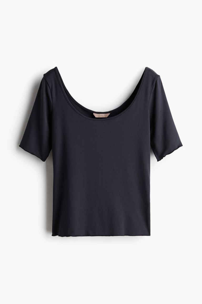 Deep-neck top