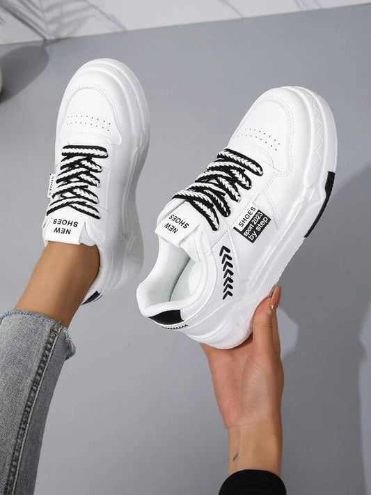 Women Letter Detail Casual Shoes Lace-up Front Sneakers White