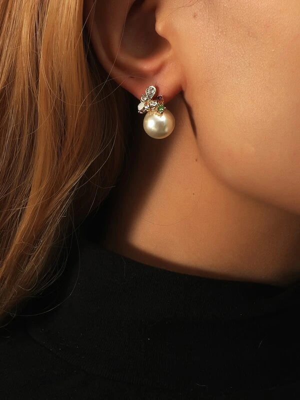 Rhinestone Butterfly & Faux Pearl Decor Stud Earrings