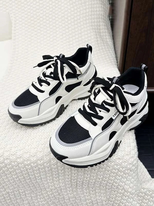 Women Two Tone Lace-up Front Sports Shoes Fashion Outdoor Chunky Sneakers