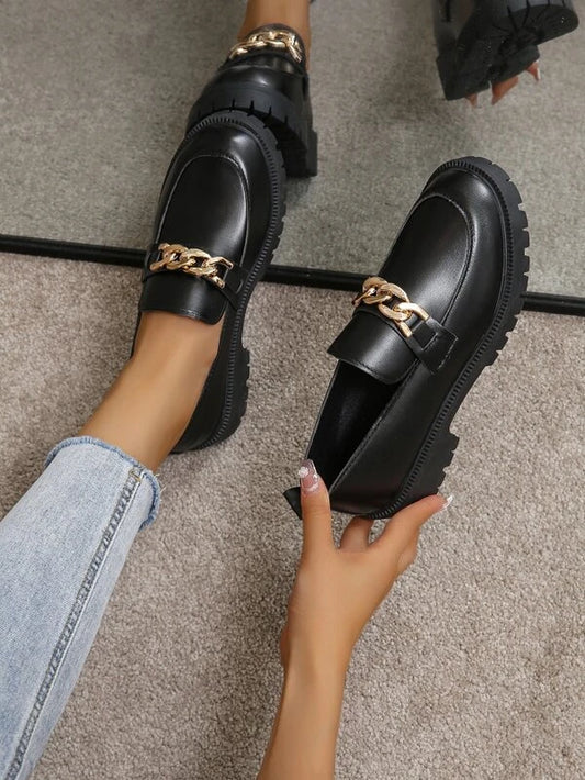 Women Chain Decor Classic Chunky Heeled Loafer Pumps