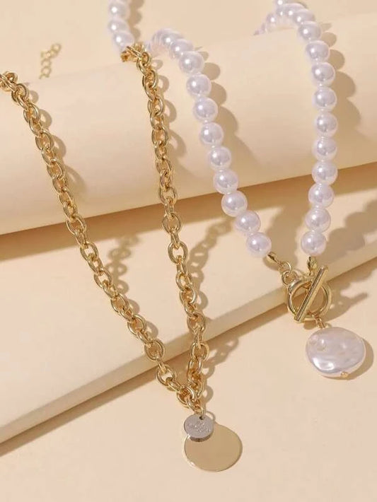 2pcs Faux Pearl Decor Round Charm Necklace