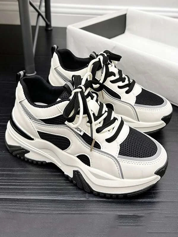 Women Two Tone Lace-up Front Sports Shoes Fashion Outdoor Chunky Sneakers